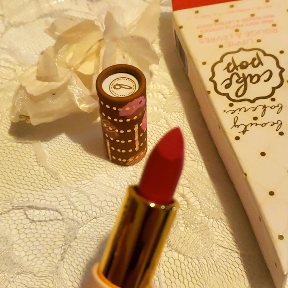 ❇️APPLE ACAI Beauty Bakerie Cake Pop Lipstick NWT